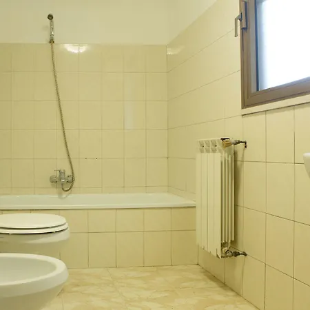 Alojamento de Acomodação e Pequeno-almoço Villino Elda *