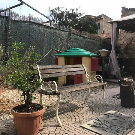 Bed & Breakfast Villino Elda *