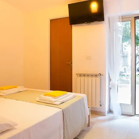 Villino Elda Bed & Breakfast *